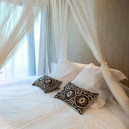 Bali Serenity Balneo Et Lit Rond Lagnieu Exterior photo